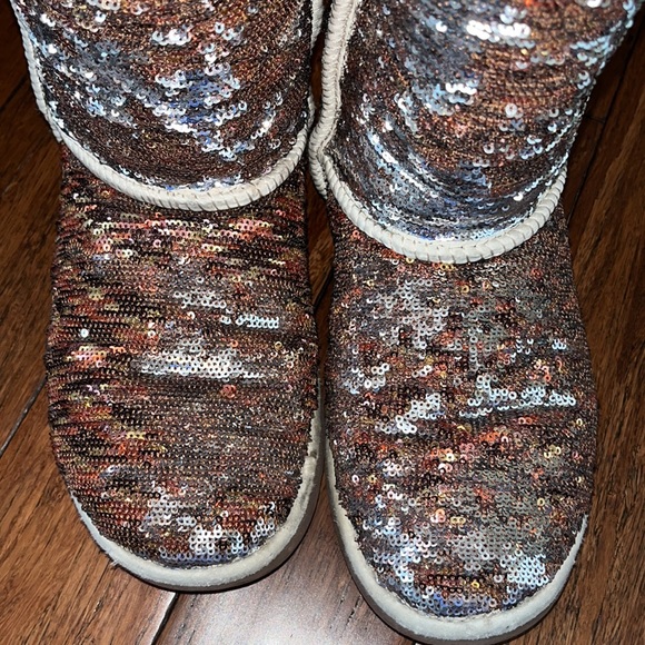 UGG Sparkly Gold/Brown Boots!! - Picture 7 of 10